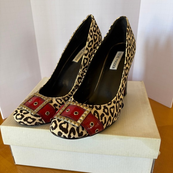 Steve Madden Mindyy Pumps Cheetah Calf Hair Red Buckle Size 10 Leopard Heel - Picture 2 of 16